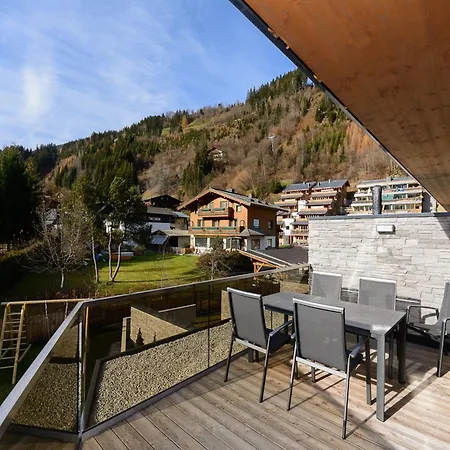 Luxury Apartment With Balcony And Access To Sauna Neukirchen am Großvenediger