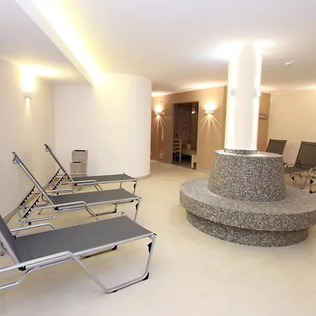 Luxury Apartment With Balcony And Access To Sauna Lejlighed
