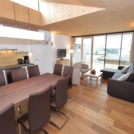 Lejlighed Luxury Apartment With Balcony And Access To Sauna
