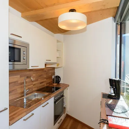 Lejlighed Luxury Apartment With Balcony And Access To Sauna Neukirchen am Großvenediger