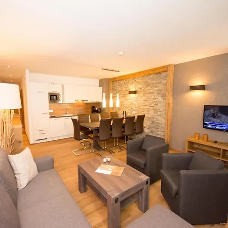 Lejlighed Luxury Apartment With Balcony And Access To Sauna
