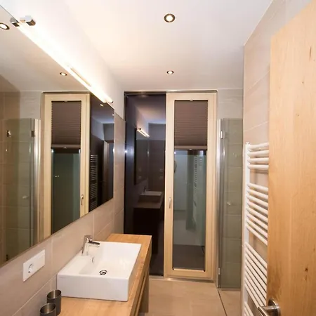 Lejlighed Luxury Apartment With Balcony And Access To Sauna Neukirchen am Großvenediger