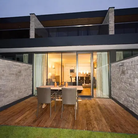 Lejlighed Luxury Apartment With Balcony And Access To Sauna *