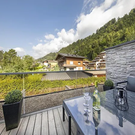 Lejlighed Luxury Apartment With Balcony And Access To Sauna