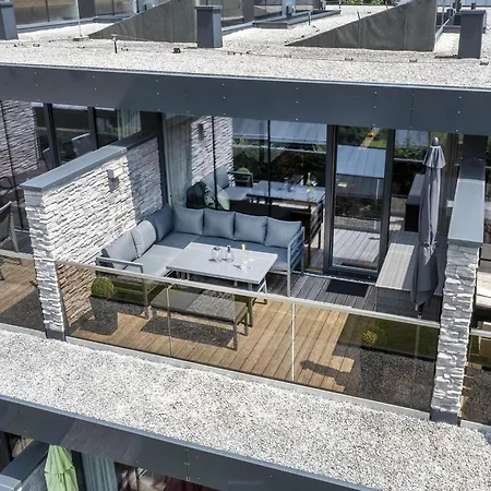 Luxury Apartment With Balcony And Access To Sauna Lejlighed