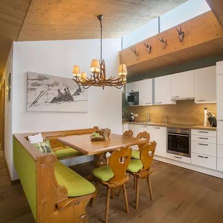 Luxury Apartment With Balcony And Access To Sauna Lejlighed Neukirchen am Großvenediger