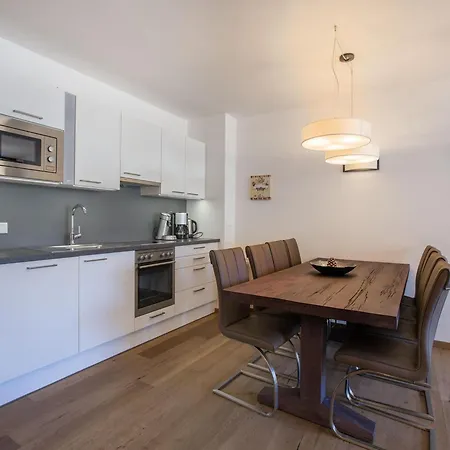 Luxury Apartment With Balcony And Access To Sauna Lejlighed