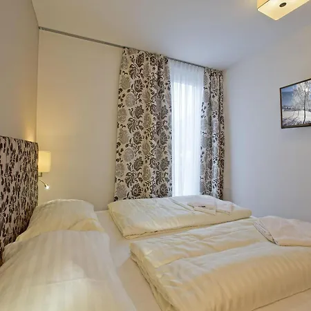 Luxury Apartment With Balcony And Access To Sauna Neukirchen am Großvenediger