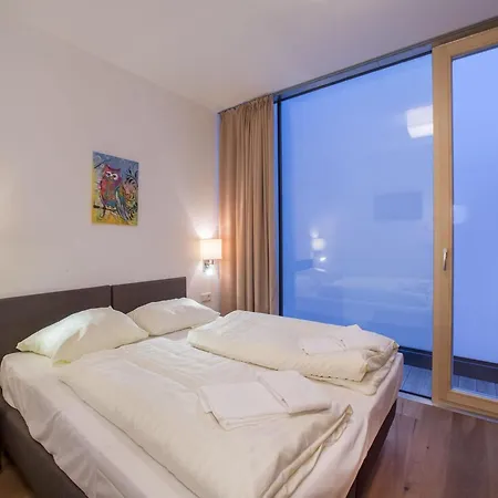 Luxury Apartment With Balcony And Access To Sauna Neukirchen am Großvenediger
