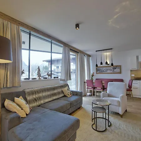 Luxury Apartment With Balcony And Access To Sauna Neukirchen am Großvenediger