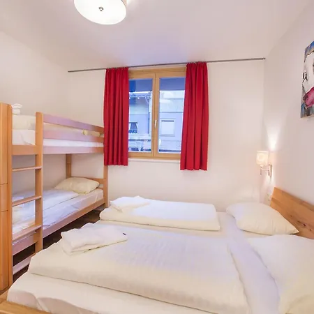Lejlighed Luxury Apartment With Balcony And Access To Sauna *