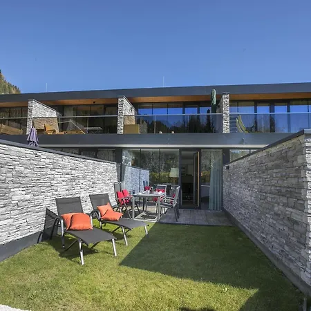 Luxury Apartment With Balcony And Access To Sauna